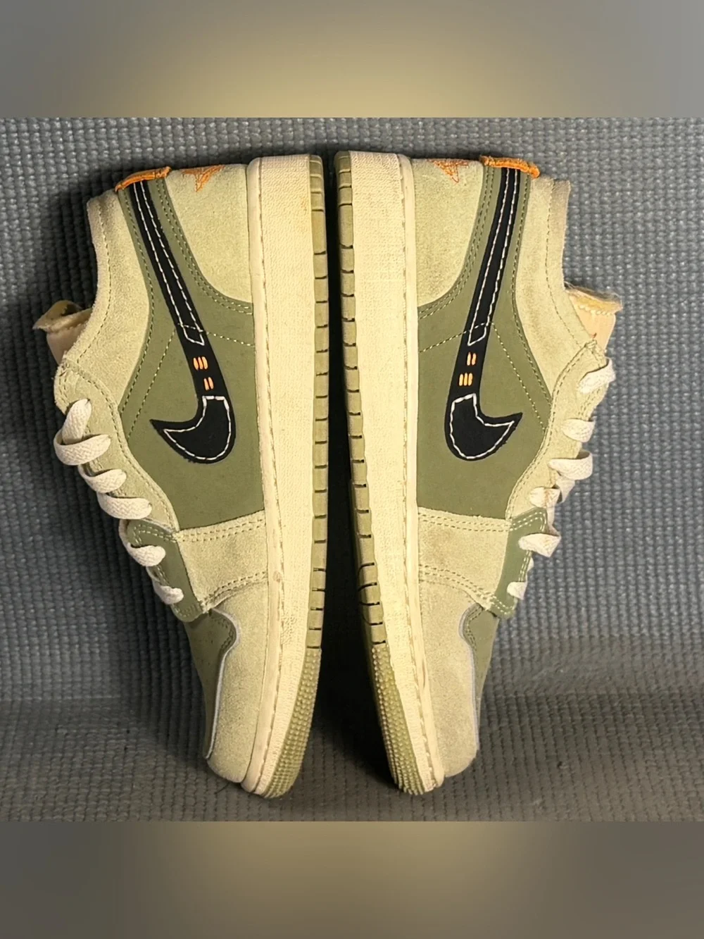 Nike Air Jordan 1 Low SE Craft Sky J Light Olive Shoes Sz 4.5Y Sz 6 Women